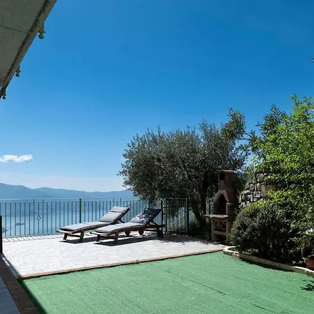 Appartement Mantegna - Garten Mit Seeblick Und Schwimmbad By Interhome Parzanica