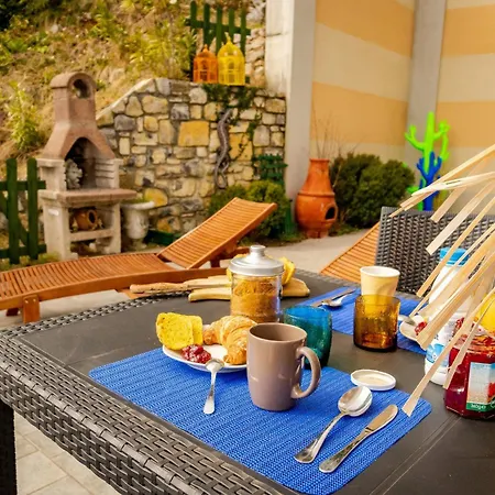 Mantegna - Garten Mit Seeblick Und Schwimmbad By Interhome *